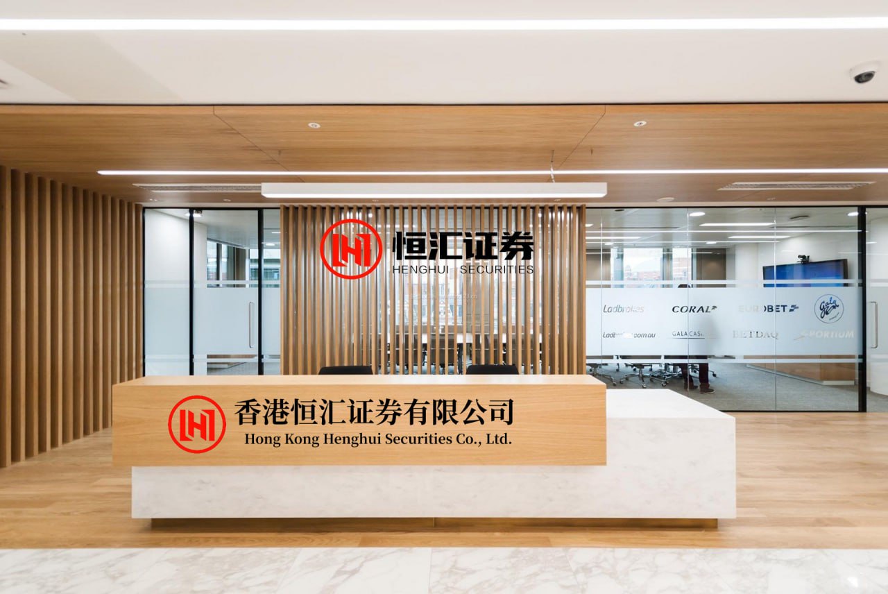盈股网配资 一寸相思一寸心 沈柠顾砚深 “快停下..别塞了..已经到顶了..”我满脸泪水，伏在身穿军装的男人面前。